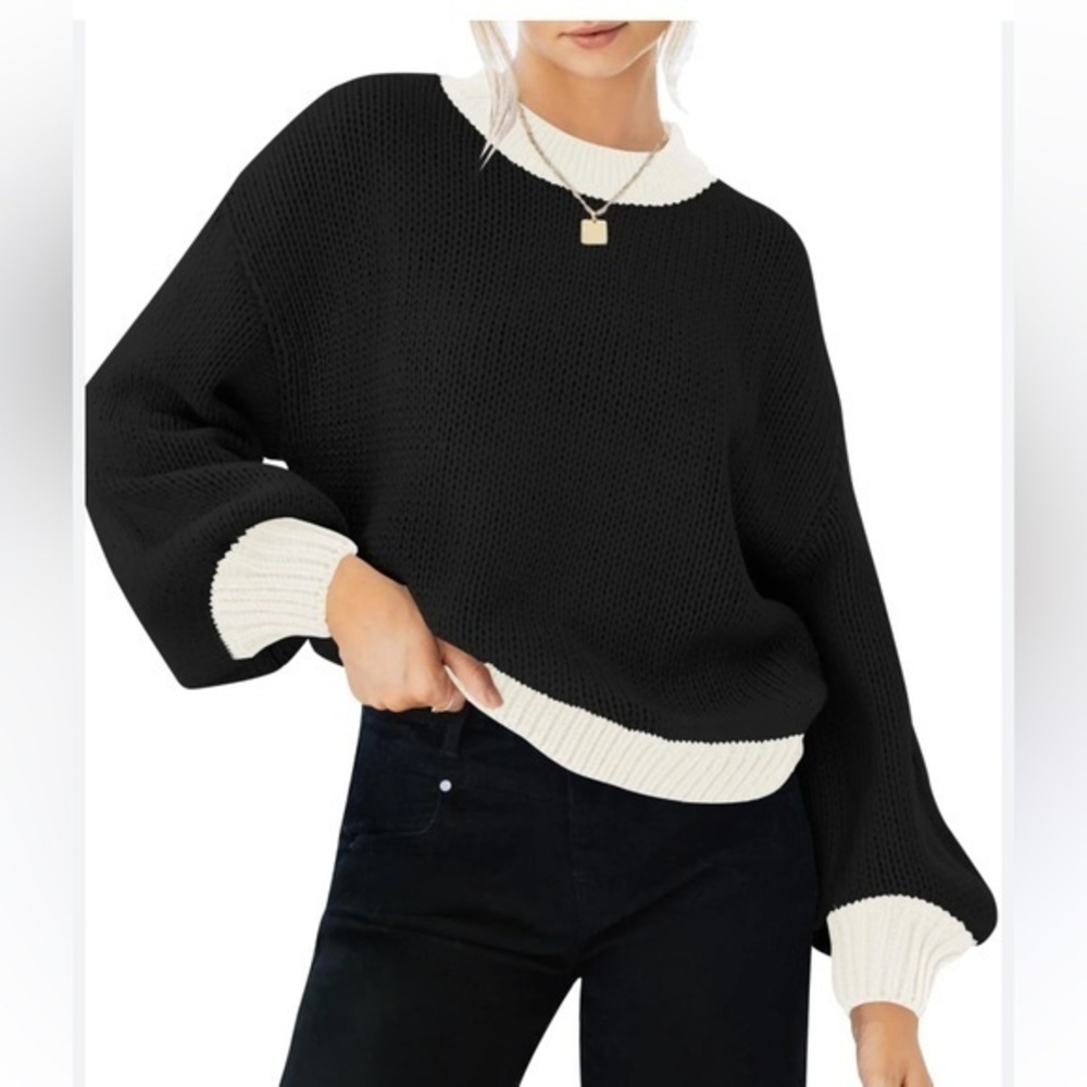 Women's Black and White Crew Neck Sweater